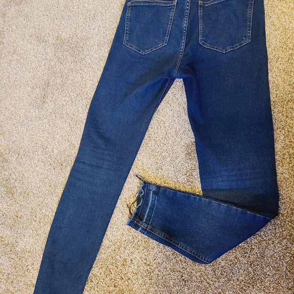Jeans - Picture 2 of 4